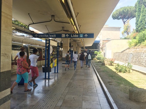 Photo of the platform.