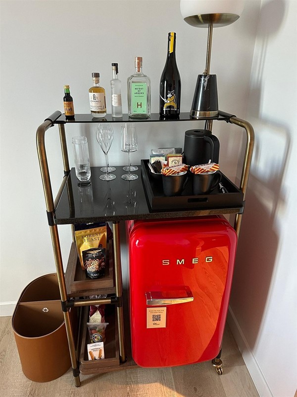 Image of drinks trolley