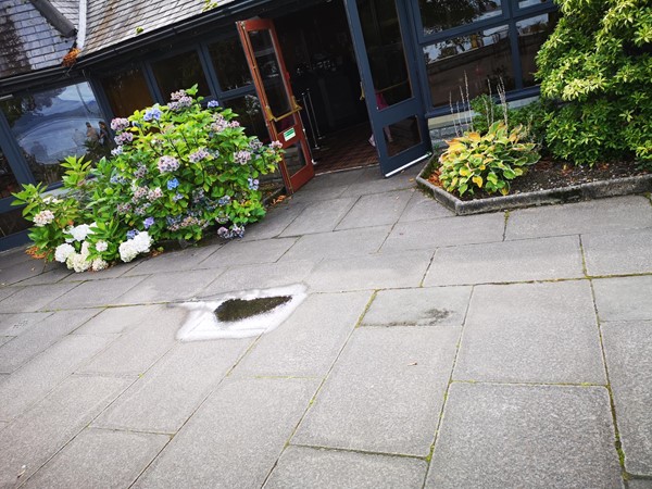 Side entrance to the restaurant and toilets