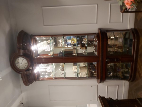 Display cabinet