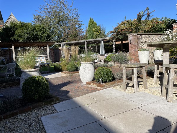 Courtyard outdoor seating