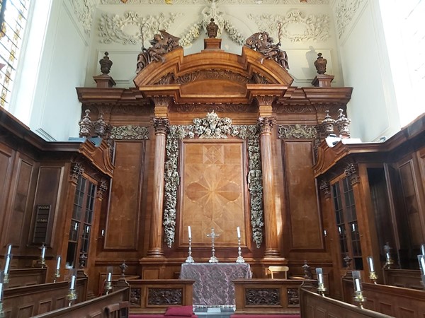 Chapel alter