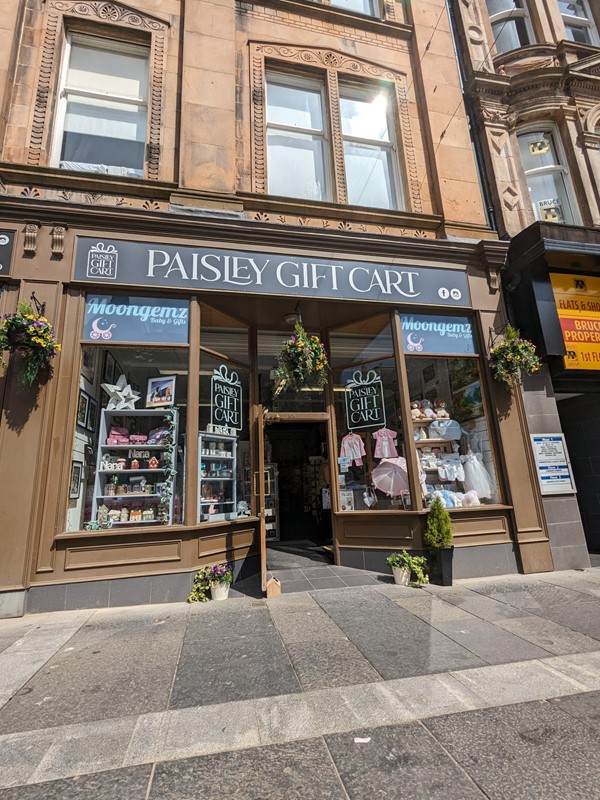 Image of Paisley Gift Cart exterior