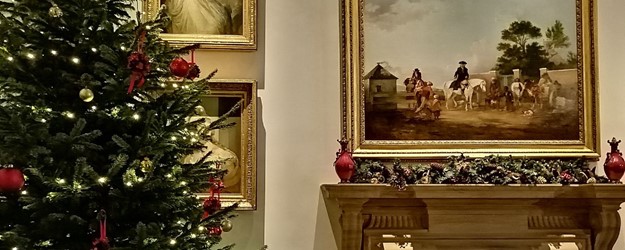 Christmas Tours of Stansted House article image