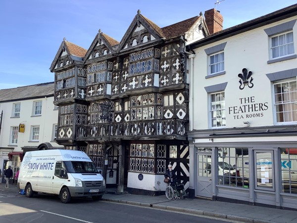 Picture of an ornate building