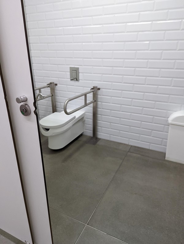 Toilet at Parking Muelle Uno