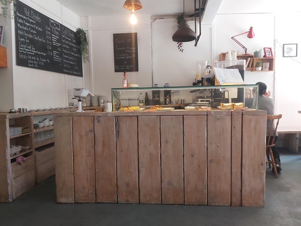 Image of a counter in a coffee shop