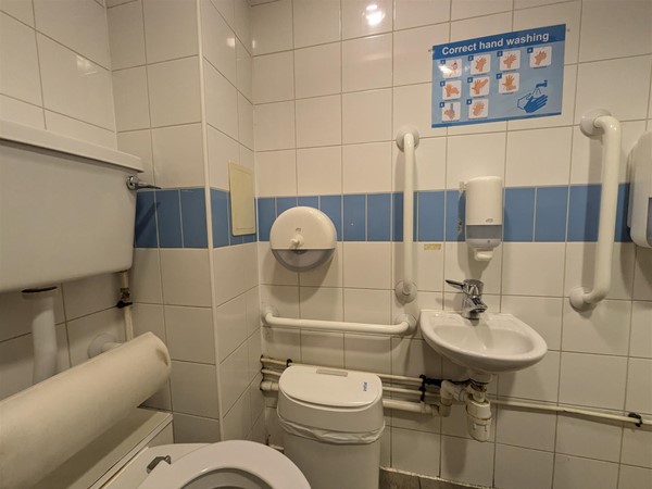 image of accessible toilet at Dunfermline Bus Station