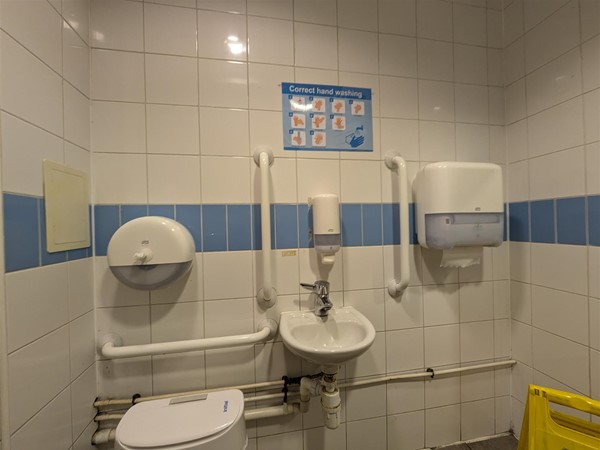 image of accessible toilet at Dunfermline Bus Station