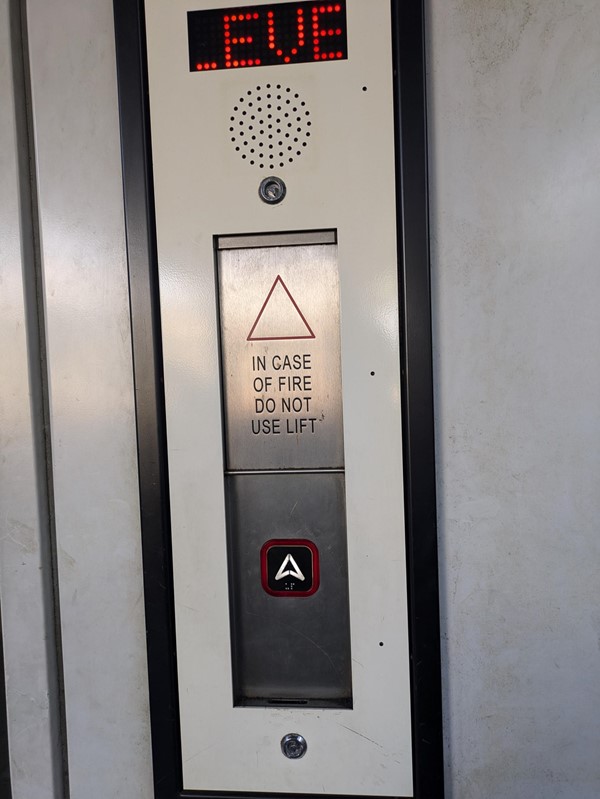 Image of the lift panel with braille buttons