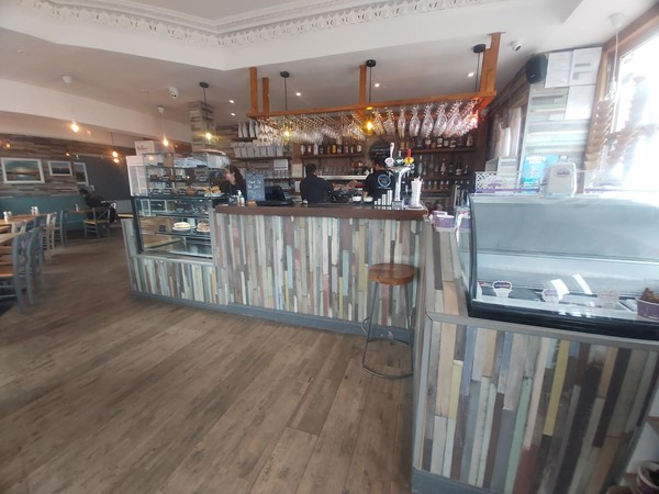 Image of a counter in a restaurant