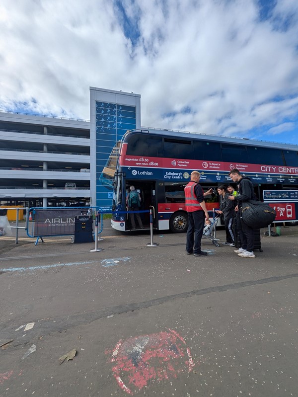 Image of the bus stance at the airport