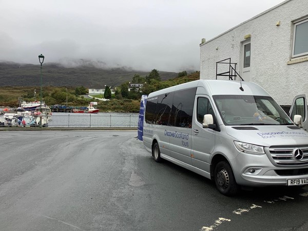 Image of a Discover Scotland bus