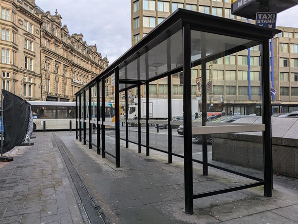 Image of shelter at taxi pickup