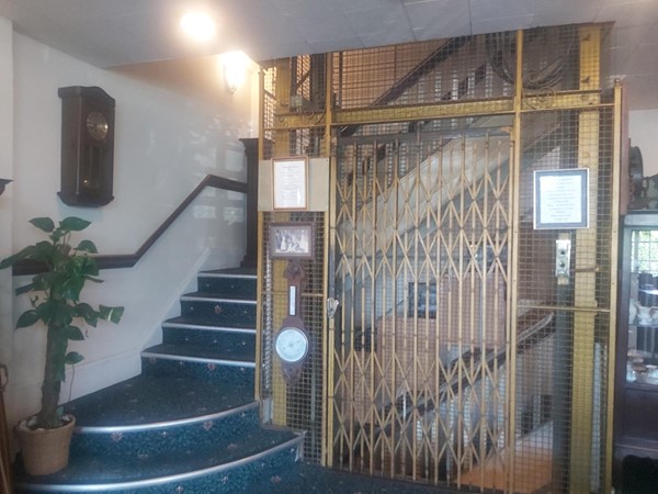 Image of a lift and stairs