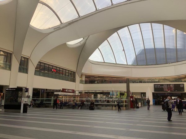 Photo 1.  Birmingham New street concourse